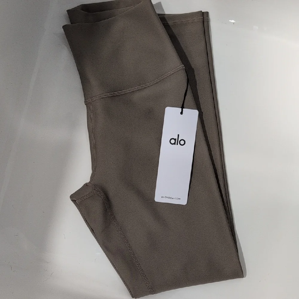 ALO Yoga NEW COLOR🤎 Light Cocoa Airlift Leggings Small - Picture 3 of 11